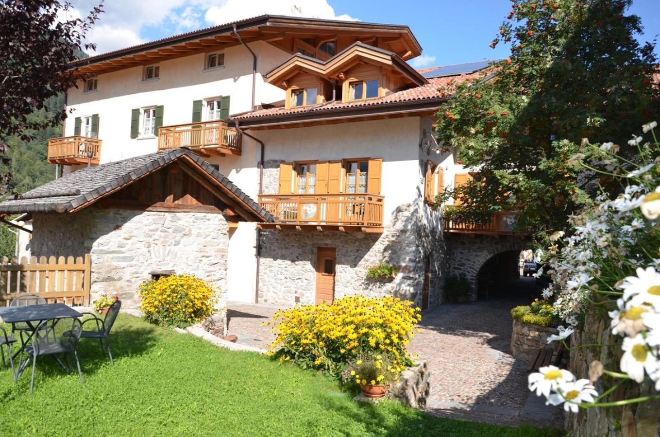 Residence Ca' Delle Margherite Pellizzano Esterno foto