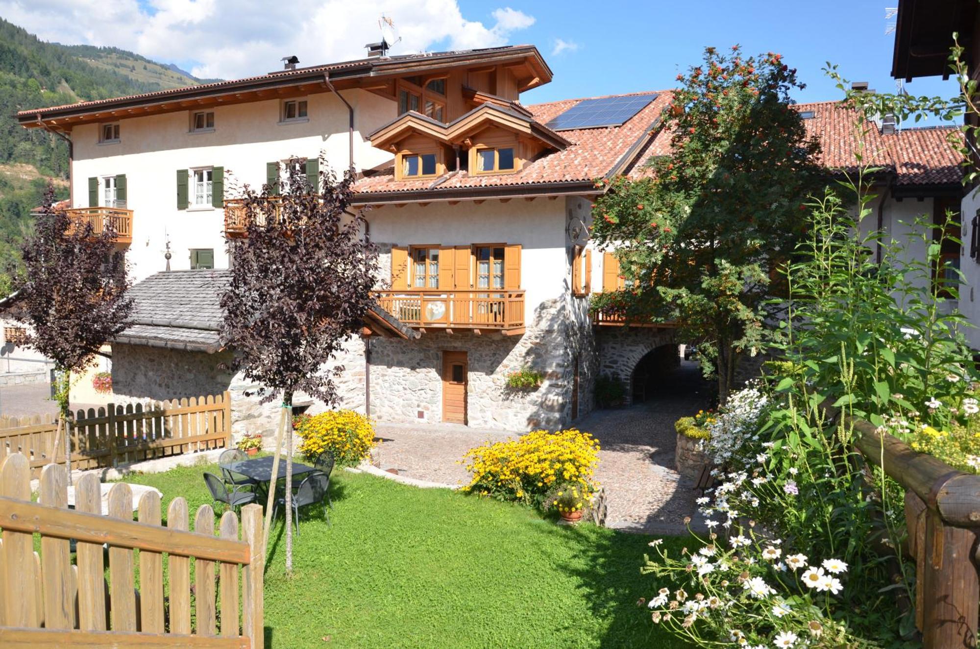 Residence Ca' Delle Margherite Pellizzano Esterno foto