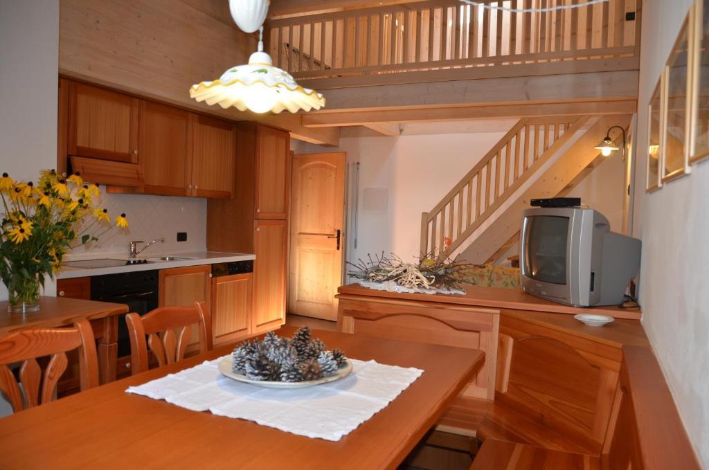 Residence Ca' Delle Margherite Pellizzano Camera foto